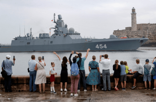 Ρωσικά πολεμικά πλοία στο λιμάνι της Αβάνας υπό το άγρυπνο βλέμμα της Ουάσινγκτον