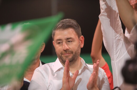 Τι συμβαίνει στο ΠΑΣΟΚ;/Το ΠΑΣΟΚ και το momentum