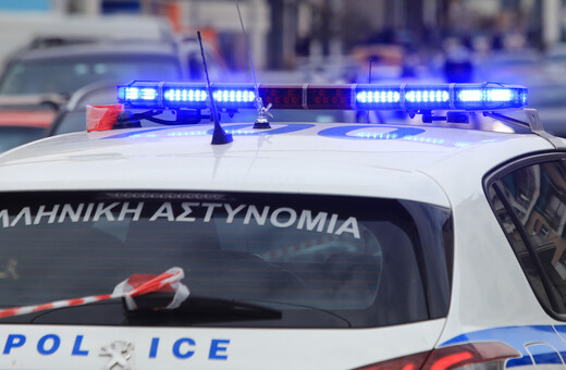 Βίντεο - ντοκουμέντο από ληστεία σε κατάστημα εμπορίας κινητής τηλεφωνίας στο κέντρο της Αθήνας