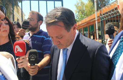 Απόστολος Λύτρας: Βίντεο - ντοκουμέντο από τη σύλληψή του μετά τον ξυλοδαρμό της συζύγου του