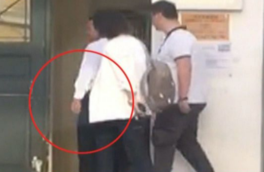 Απόστολος Λύτρας: Προσποιήθηκε ότι φορούσε χειροπέδες μπαίνοντας στο δικαστήριο 