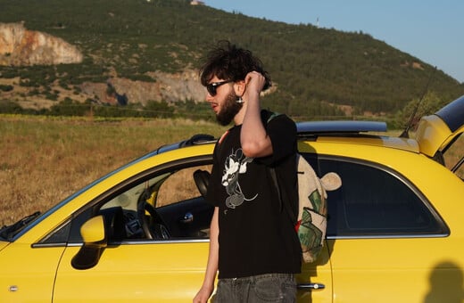 Ένας 18χρονος από τη Δράμα φτιάχνει τον απόλυτο καλοκαιρινό ήχο