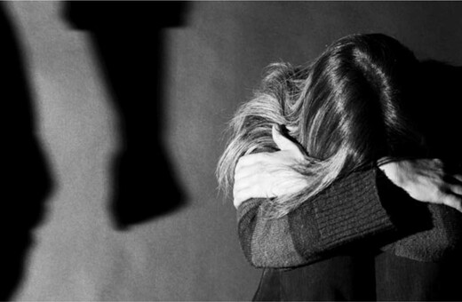 Ενδοοικογενειακή βία: 350 γυναίκες έχουν χρησιμοποιήσει το panic button