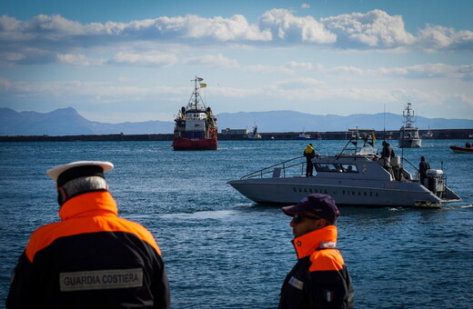 Ιταλία: Ανασύρθηκαν οι σοροί 34 μεταναστών από το Ιόνιο