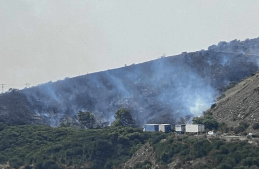 Φωτιά στην Εθνική οδό Ιωαννίνων Καλαμπάκας - 112 για απομάκρυνση των κατοίκων