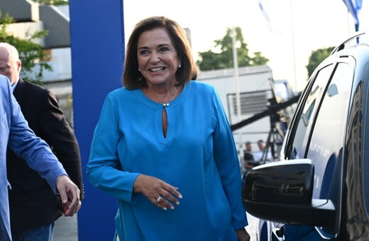 Μπακογιάννη κατά Σαμαρά: «Καταθέτει την προσωπική του πικρία, ότι 'δεν με παίζουνε'»