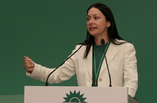 ΠΑΣΟΚ: Η Νάντια Γιαννακοπούλου ανακοίνωσε την υποψηφιότητά της για την προεδρία
