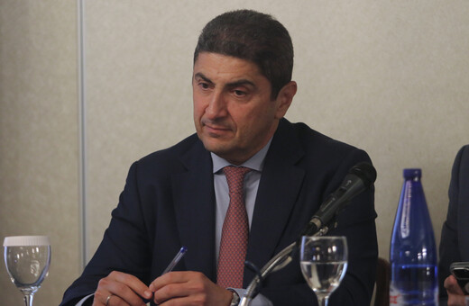 Αυγενάκης για τη χειροδικία στον υπάλληλο: «Είμαι έκπληκτος από τις υπερβολές και ανακρίβειες»