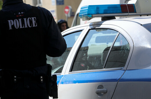Θεσσαλονίκη: Συνελήφθη ο 13χρονος για τον βιασμό 8χρονου - Χειροπέδες και στους γονείς του
