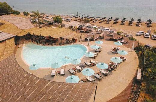 ΚΟΑ beach pool bar