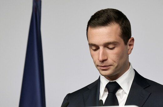 Συντριπτική ήττα Μπαρντελά- «Η Γαλλία πέφτει στα χέρια της άκρας αριστεράς» είπε