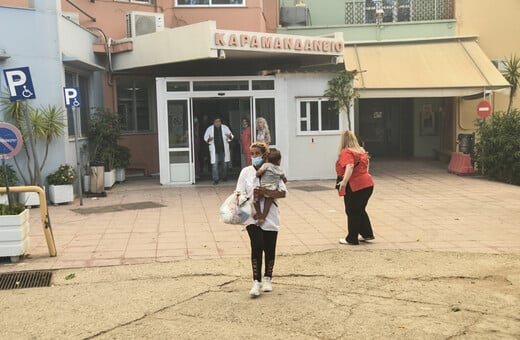 Τελευταία στιγμή σώθηκε το Καραμανδάνειο από τη φωτιά στην Πάτρα