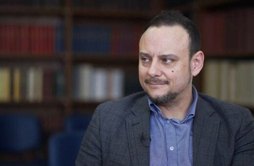 Μαγιορκίνης: Η έξαρση του κορωνοϊού οφείλεται στις μεταλλάξεις και όχι στα κλιματιστικά