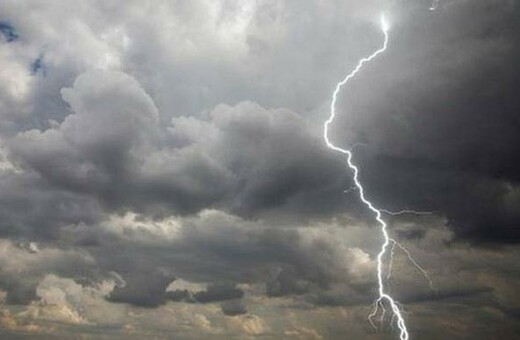 Νέα Πεντέλη: Μετά τη φωτιά, καταιγίδα και τώρα διακοπή ρεύματος