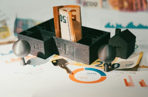 Ζαχαράκη: Μόνιμες αυξήσεις το 2025 σε Ελάχιστο Εγγυημένο Εισόδημα και Επιδόματος στέγασης και παιδιού