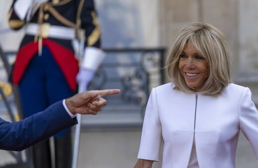 Βαρύ πρόστιμο σε δύο Γαλλίδες για τα fake news ότι η Μπριζίτ Μακρόν ήταν τρανς
