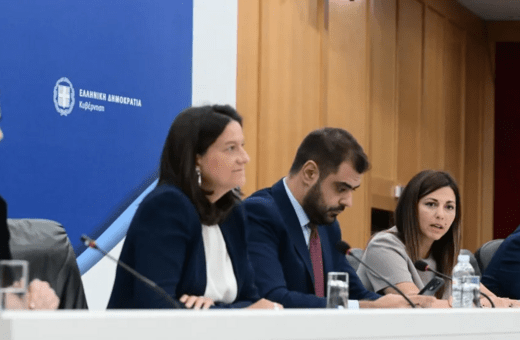 Τα μέτρα στήριξης για νέους και οικογένειες - Τι αλλάζει στα επιδόματα
