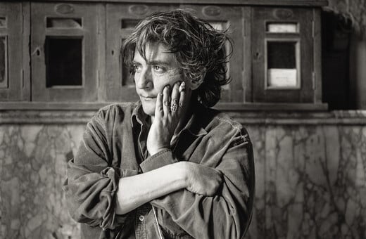 Anna Boghiguian: Μια ακάματη ταξιδεύτρια επιστρέφει με νέα έκθεση στην Ελλάδα