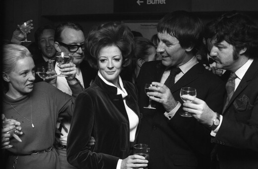 MAGGIE SMITH