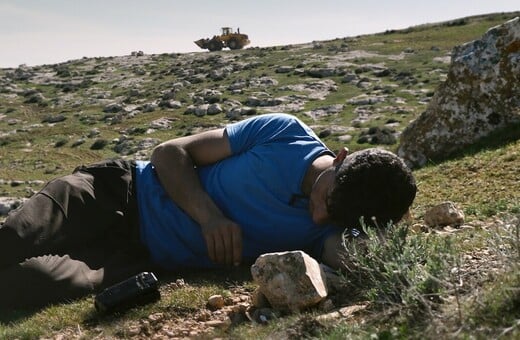 «No other land», το συγκλονιστικό, βραβευμένο ισραηλινο-παλαιστινιακό ντοκιμαντέρ για την κατάσταση στα κατεχόμενα της Δυτικής Όχθης, στις Νύχτες Πρεμιέρας