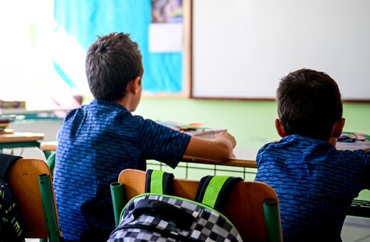 Τι απαντά το Υπουργείο Παιδείας μετά το αίτημα συλλόγου γονέων για σχολική στολή σε Δημοτικό