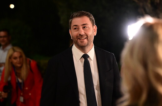 ΠΑΣΟΚ: Γερουλάνος, Διαμαντοπούλου, Κατρίνης και Γιαννακοπούλου έδωσαν συγχαρητήρια στον Νίκο Ανδρουλάκη