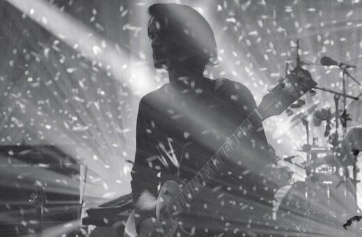 Ο μπασίστας των Radiohead απαθανάτιζε στιγμές του συγκροτήματος, εντός και εκτός σκηνής
