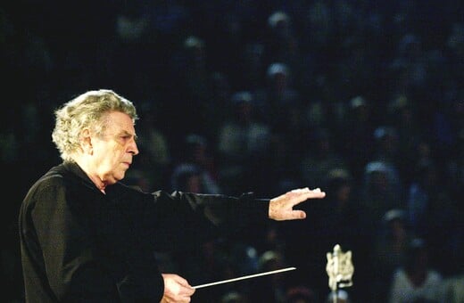 Μίκης Θεοδωράκης: Η κόρη του Μαργαρίτα ανοίγει το ιστορικό του σπίτι στο Κουκάκι