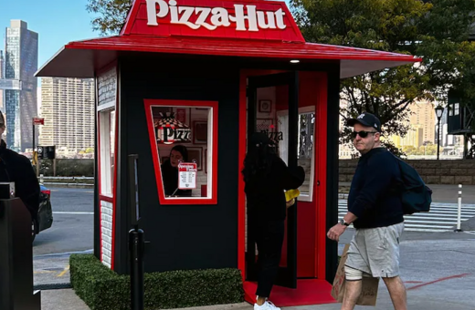 Personal Pan Pizza Hut: Ατομικές πίτσες σε ένα μίνι εστιατόριο για έναν