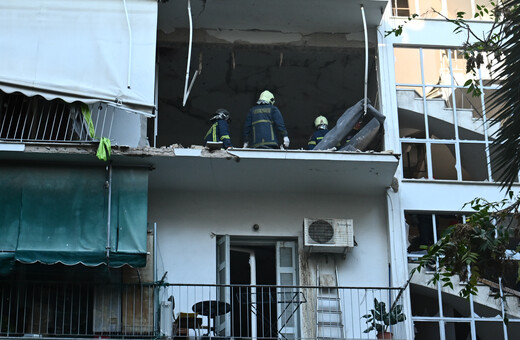 Έκρηξη στους Αμπελόκηπους: Κρίσιμη η κατάσταση της 32χρονης τραυματία που έχει χάσει την κάτω γνάθο