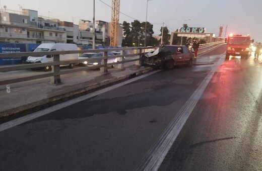 Κίνηση τώρα: Φωτιά σε όχημα στον Κηφισό - Ουρές αυτοκινήτων