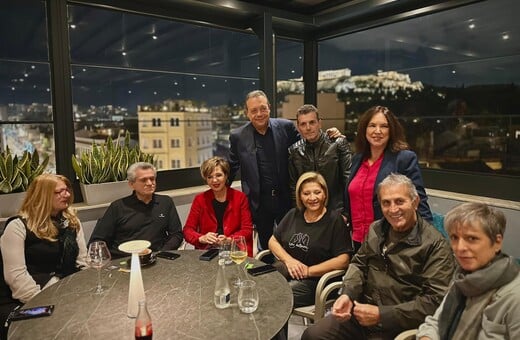 Εκλογές ΣΥΡΙΖΑ: Με Νταλάρα, Νέγκα, Μαργαρίτη και άλλους καλλιτέχνες συναντήθηκε ο Σωκράτης Φάμελλος