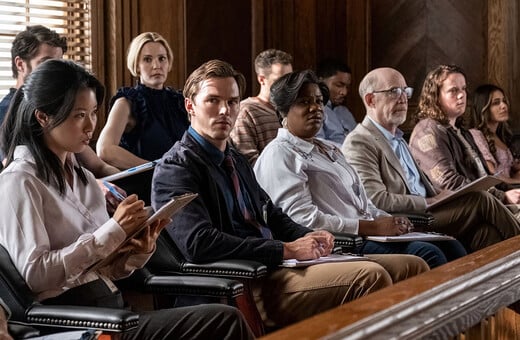 Είδαμε το «Juror#2» του Κλιντ Ίστγουντ και είναι η καλύτερη αμερικανική ταινία της χρονιάς