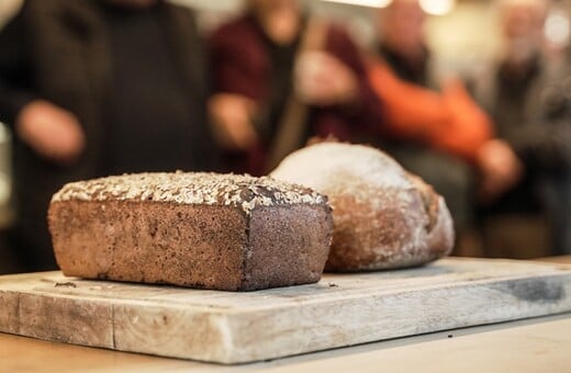 Στο Χαλάνδρι φτιάχνουν ψωμί από βύνη και μπύρα από ψωμί
