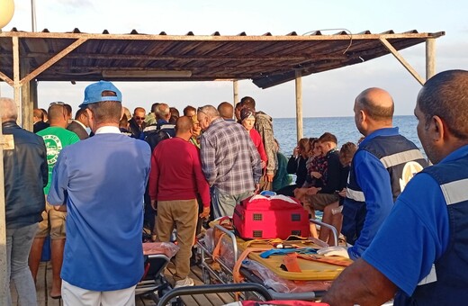 Τουριστικό ναυάγιο στην Ερυθρά Θάλασσα: Ανασύρθηκαν 4 νεκροί - Στους 31 οι διασωθέντες