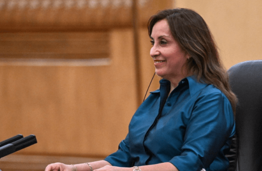 Περού: Νέα έρευνα σε βάρος της προέδρου Μπολουάρτε λόγω κρυφής χειρουργικής επέμβασης στη μύτη της