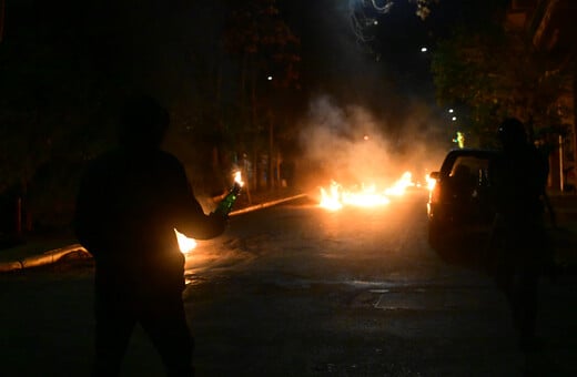 Επέτειος δολοφονίας Γρηγορόπουλου: Επεισόδια και προσαγωγές στα Εξάρχεια