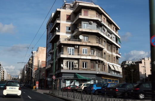 Αθηναϊκές πολυκατοικίες: Η πιο ζωντανή ιστορία της πρωτεύουσας