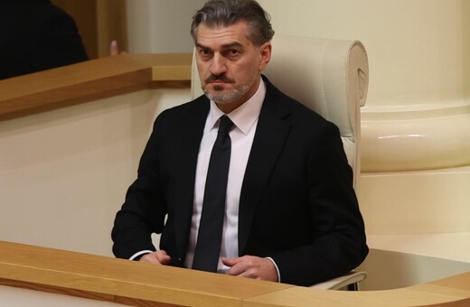 Ποιος είναι ο φιλορώσος, πρώην ποδοσφαιριστής της Μάντσεστερ Σίτι που εξελέγη πρόεδρος της Γεωργίας;