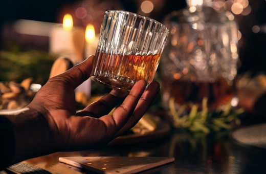 Αλγόριθμοι «μυρίζουν» τα ισχυρότερα αρώματα που έχει το ουίσκι και προσδιορίζουν την προέλευσή του