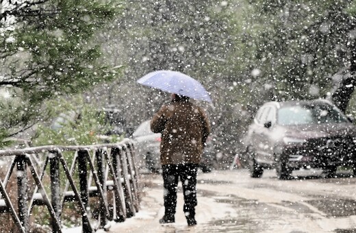 Νέο έκτακτο δελτίο της ΕΜΥ για τον καιρό - Χιόνια και καταιγίδες τις επόμενες ώρες