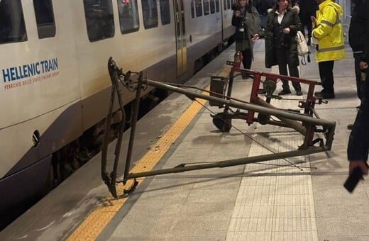 «Από τύχη δεν θρηνήσαμε θύματα στον Προαστιακό» - Παντογράφος συρμού εκτοξεύτηκε μπροστά σε επιβάτες