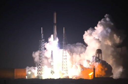Blue Origin: Εκτοξεύθηκε και μπήκε σε τροχιά ο πύραυλος του Τζεφ Μπέζος 