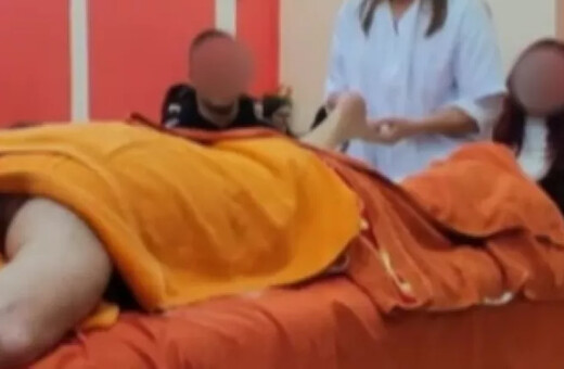 Μαθητές έκαναν πρακτική σε ημίγυμνο καθηγητή - ΕΔΕ από το υπουργείο Παιδείας 