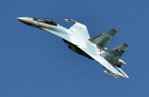 Το Ιράν αγόρασε μαχητικά Sukhoi-35 από τη Ρωσία, λένε οι Φρουροί της Επανάστασης