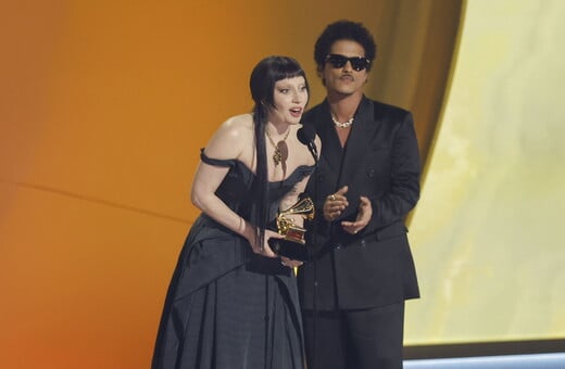 Lady Gaga στα Grammy: «Τα τρανς άτομα δεν είναι αόρατα, αξίζουν αγάπη»