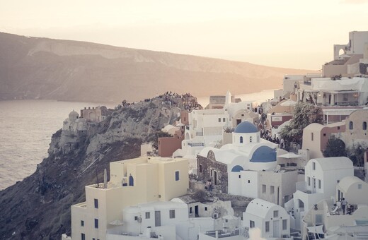 Καραστάθης για τους σεισμούς στη Σαντορίνη: Απομακρύνεται το επίκεντρο