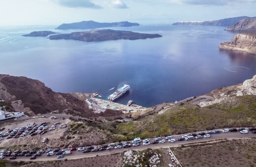 Μαζική αποχώρηση κατοίκων από τη Σαντορίνη λόγω σεισμικής δραστηριότητας