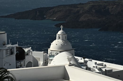 Σεισμοί σε Σαντορίνη: «Δεν υπάρχει περίπτωση να ενεργοποιηθεί το ρήγμα της Αμοργού» λέει ο Γκανάς
