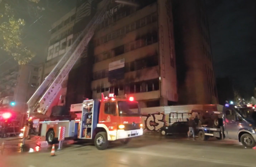 Φωτιά σε εγκαταλελειμμένο κτίριο στην Αθήνα